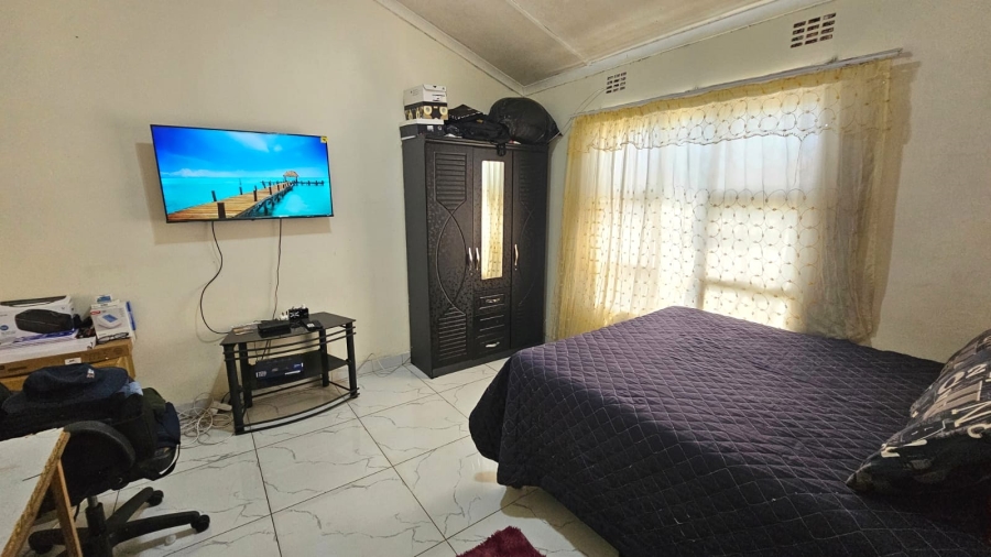 6 Bedroom Property for Sale in Quigney Eastern Cape